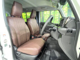 運転席シート廻りは使用感も少なく、良好な状態となっています。丁寧に使われていたことがよくわかりますね。