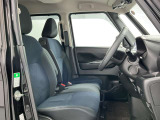 【運転席】シート周りは使用感も少なく、良好な状態となります。丁寧につかわれていたことがよくわかります。