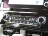 オートエアコンで車内はいつでも快適です♪