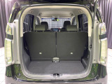 普段のお買い物や通勤、送迎等に十分な荷室スペースを確保しております。セカンドシートを倒すと、大きな荷物の積載も可能です♪
