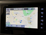 純正ナビを装備。タッチパネル式で使いやすく、お出かけもラクラクです。