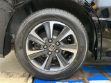 純正アルミホイール。205/60R16