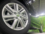 【純正15インチアルミホイール】外観にマッチした純正アルミホイールを装着しております。各種社外アルミホイールや、スタッドレスタイヤも取扱いしております。是非ご相談ください♪