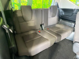 3列目シートはもちろん状態良好☆大人でもゆったりと座って頂けますので、大人数でのお出かけもラクラクです♪ご家族で、気の知れた仲間で、ドライブに行くのが楽しみですね♪