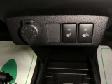 運転席・助手席にはシートヒーターが設置されています。寒い冬はもちろん、夏の冷房中に冷えやすい下肢を温めてくれます。