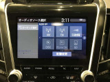 トヨタ純正8インチメーカーオプションナビ装備。