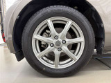 タイヤホイールもきれいです。