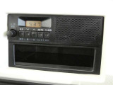 純正のAM/FMカーラジオを装備です。