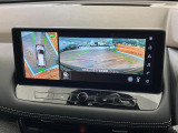 【アラウンドビューモニター】専用のカメラにより、上から見下ろしたような視点で360度クルマの周囲を確認することができます☆死角部分も確認しやすく、狭い場所での切り返しや駐車もスムーズに行えます。