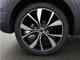 215/45R18タイヤ/7J&times;18アルミホイール