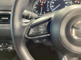 運転席廻りの様子です。ハンドルスイッチで純正オーディオの基本操作等も可能です☆