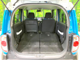 普段のお買い物や通勤、送迎等に十分な荷室スペースを確保しております。セカンドシートを倒すと、大きな荷物の積載も可能です♪