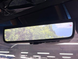 【デジタルインナーミラー】後席の大きな荷物や同乗者で後方が確認しづらい時でも安心!カメラが撮影した車両後方の映像をルームミラー内に表示。クリアな視界で状況の確認が可能です!