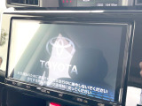 【純正ナビ】人気の純正ナビを装備しております。ナビの使いやすさはもちろん、オーディオ機能も充実!キャンプや旅行はもちろん、通勤や買い物など普段のドライブも楽しくなるはず♪