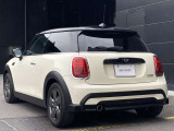 長期にわたる保証を実現。2年間のMINI NEXT保証と延長保証(別途費用)を合わせて最大4年間の保証。万一の故障に長期に備えることができ、ご安心してお乗り頂けます。(NEXT1年は1年距離無制限)