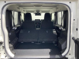 【ラゲッジスペース】リアシートを倒せばこの大容量!!ダンボールなどの大きい荷物も釣り具などの長尺物まで様々載せられそうです!!
