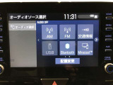 トヨタ純正8インチディスプレイオーディオ装備。
