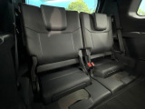 後部座席も気になるようなキズ・汚れやへたり等、大きなダメージはなく、良好な状態です。