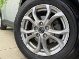 【純正16インチアルミホイール】外観にマッチした純正アルミホイールを装着しております。各種社外アルミホイールや、スタッドレスタイヤも取扱いしております。是非ご相談ください♪