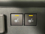 寒い日のドライブを快適にする運転席&助手席シートヒーターが付いてます。アクセサリーソケット(12V/120W)も装備されています。