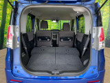 後席を格納すると、これだけの広さが!シーンに合わせたシートアレンジで、大きな荷物も積むことが出来ます♪