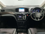 細部まで上質なインパネ周りはこのように機能的にまとまってます。もちろんクリーニング済みで、室内もキレイです。