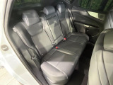後部座席も気になるようなキズ・汚れやへたり等、大きなダメージはなく、良好な状態です。