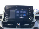ディスプレイオーディオを装備。スマホとクルマをつなぐことで、これまでのナビに加えて、いろんなサービスが楽しめます。
