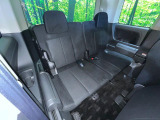 3列目シートはもちろん状態良好☆大人でもゆったりと座って頂けますので、大人数でのお出かけもラクラクです♪ご家族で、気の知れた仲間で、ドライブに行くのが楽しみですね♪