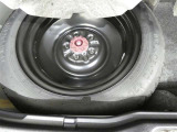 応急用のスペアタイヤが付属していますので万が一の時にも安心です