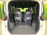 普段のお買い物や通勤、送迎等に十分な荷室スペースを確保しております。セカンドシートを倒すと、大きな荷物の積載も可能です♪