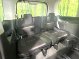 3列目シートはもちろん状態良好☆大人でもゆったりと座って頂けますので、大人数でのお出かけもラクラクです♪ご家族で、気の知れた仲間で、ドライブに行くのが楽しみですね♪