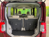 普段のお買い物や通勤、送迎等に十分な荷室スペースを確保しております。セカンドシートを倒すと、大きな荷物の積載も可能です♪