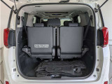 ワゴンならではの広々としたラゲージスペースを備えています。ライフスタイルに合わせていろいろな物を積み込めます!