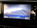 バックガイドモニターで、後方を確認しながら安心して駐車することができます。運転初心者も熟練者も必須の機能ですよ!