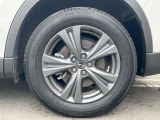 【純正18インチアルミホイール】外観にマッチした純正アルミホイールを装着しております。各種社外アルミホイールや、スタッドレスタイヤも取扱いしております。是非ご相談ください♪