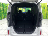 普段のお買い物や通勤、送迎等に十分な荷室スペースを確保しております。セカンドシートを倒すと、大きな荷物の積載も可能です♪