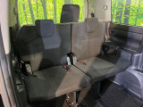 3列目シートはもちろん状態良好☆大人でもゆったりと座って頂けますので、大人数でのお出かけもラクラクです♪ご家族で、気の知れた仲間で、ドライブに行くのが楽しみですね♪