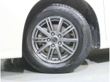スタッドレスタイヤのサイズは【215/65R16】です☆
