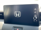 【9インチ ホンダコネクトディスプレイ】視認性の高い大画面ディスプレイでナビの使用や、お持ちのスマートフォンと連携したbluetoothでの音楽再生が可能です♪