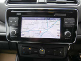 純正ナビで、初めての道や遠出でも安心、もちろんCDプレーヤー搭載なので、好きな音楽を聴きながら楽しいドライブを♪