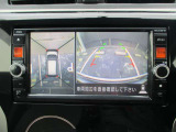 空から見下ろしているような視点で周囲を確認できるアラウンドビューモニター。駐車時とても便利♪