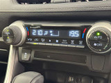 【オートエアコン】お好みの温度に設定して頂くと、車内の温度を自動調整♪快適にクルマの中を過ごして頂けます。
