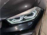 BMWのオートライトは積極的にライトをつけることにより、自車の存在を周囲に向けアピールいたします。それは安全性への配慮でもあります。