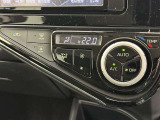 オートエアコン付きなので一度、気温を設定すれば自動的に過ごし易い温度に調整してくれますよ。 車内をいつでも快適空間にしてくれます。