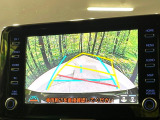 【バックカメラ】駐車時に後方がリアルタイム映像で確認できます。大型商業施設や立体駐車場での駐車時や、夜間のバック時に大活躍!運転スキルに関わらず、今や必須となった装備のひとつです!