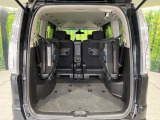 普段のお買い物や通勤、送迎等に十分な荷室スペースを確保しております。セカンドシートを倒すと、大きな荷物の積載も可能です♪