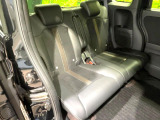後部座席も気になるようなキズ・汚れやへたり等、大きなダメージはなく、良好な状態です。