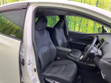 運転席シート廻りは使用感も少なく、良好な状態となっています。前オーナー様が丁寧に使っていたことがよくわかりますね。