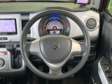 ステアリングも使用感が少なく、きれいな状態となっております♪